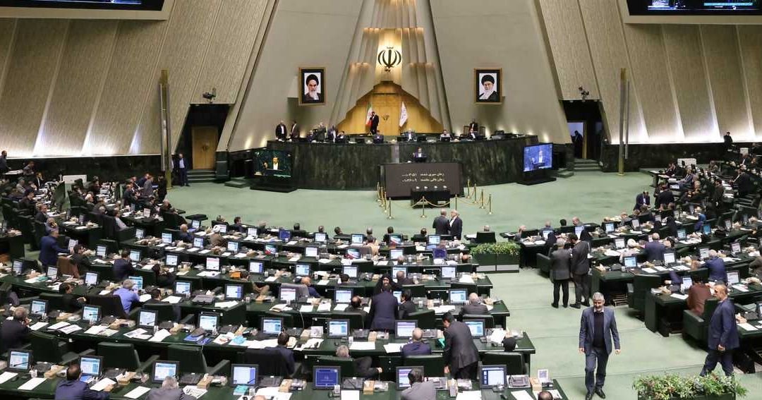 نواب إيرانيون يطالبون بإجراءات عاجلة لدعم الفئات محدودة الدخل