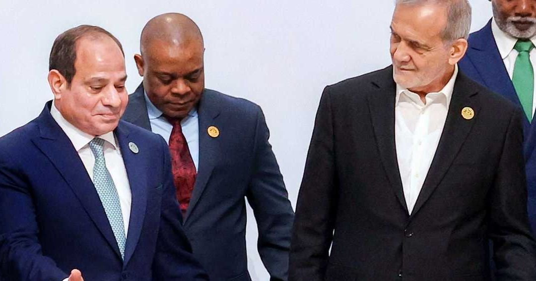 السيسي يلتقي بزشكيان على هامش قمة “بريكس” في نيودلهي