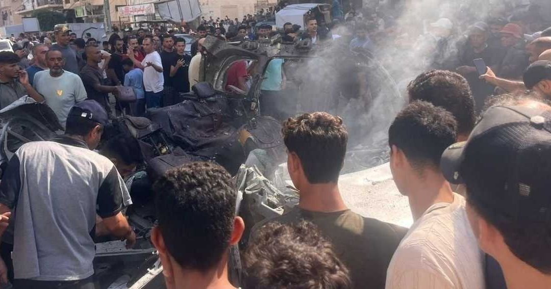 قتيلان وإصابات في غارة إسرائيلية استهدفت مركبة بمدينة غزة