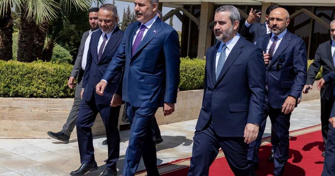 مباحثات سورية تركية رفيعة لتعزيز التعاون وزيارة مرتقبة لأردوغان