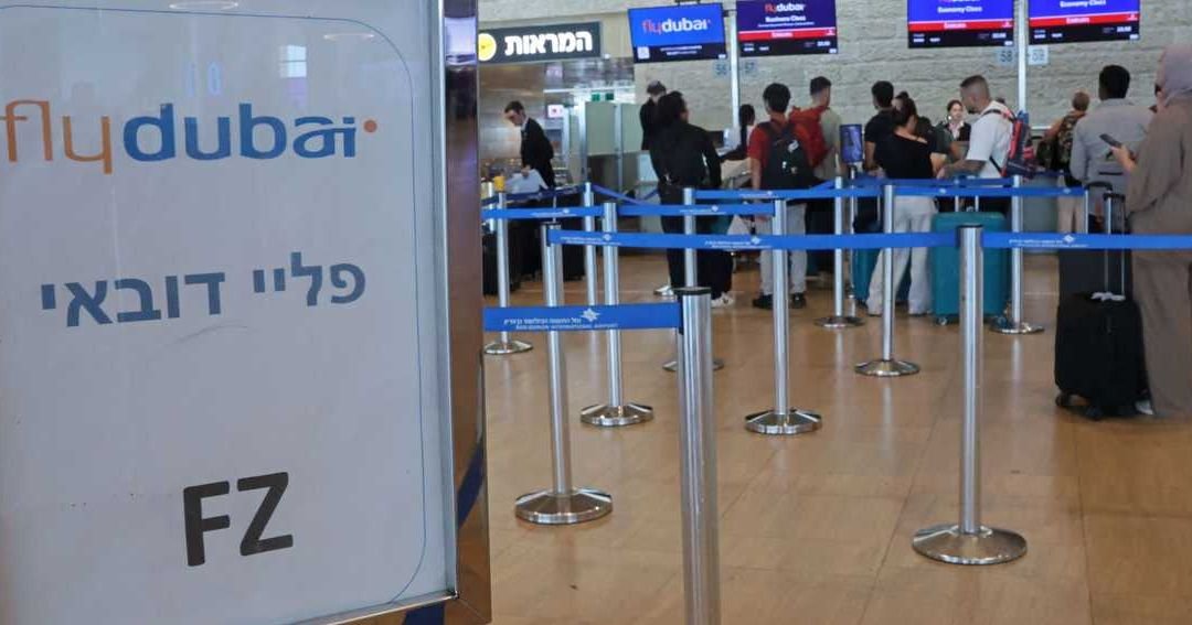 ركاب طائرة “فلاي دبي” يغادرون تبوك إلى تل أبيب بعد حادث عرضي